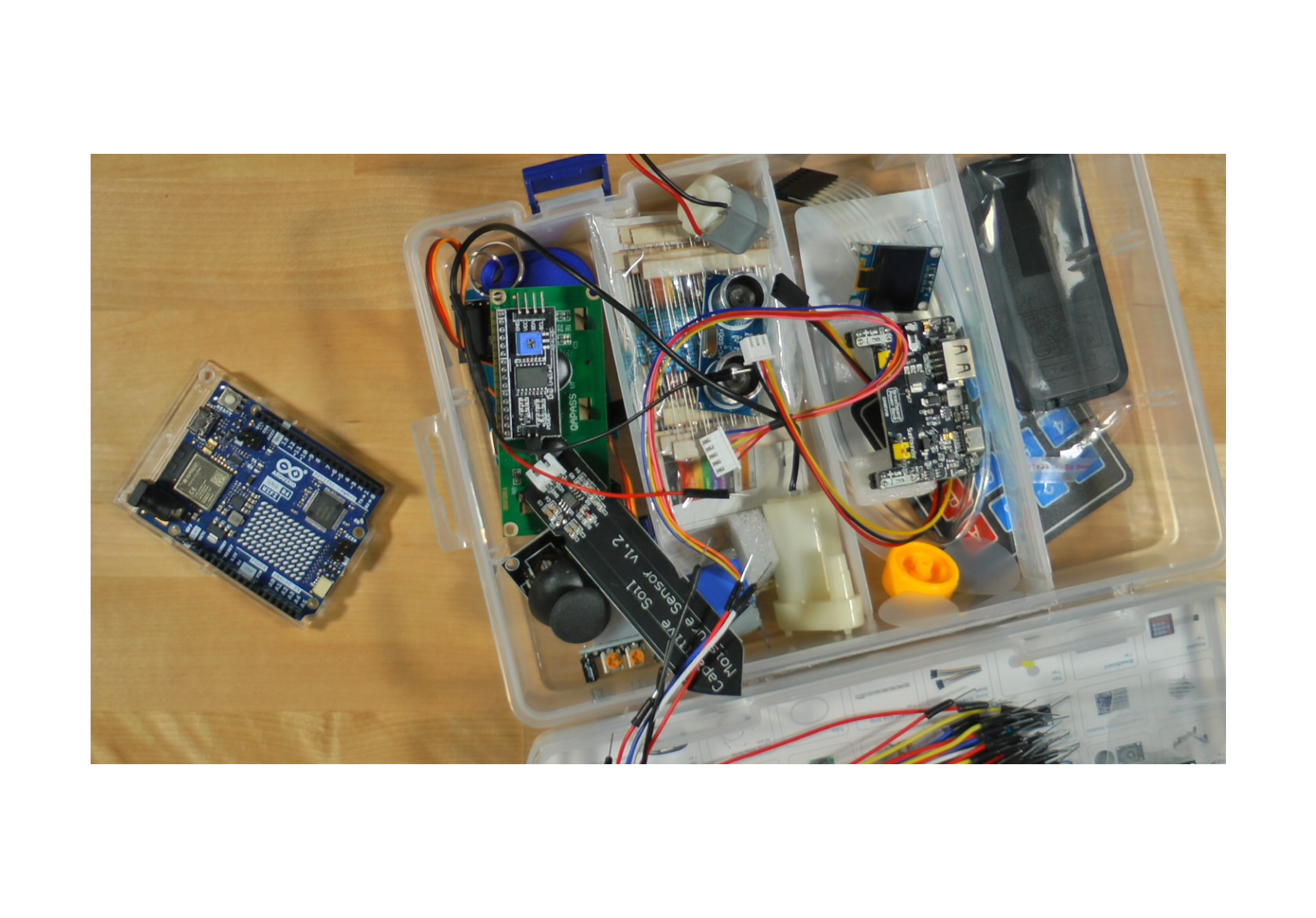 Sunfounder’s Arduino Uno R4 Elite Explorer Kit: Playing With The Next Generation (Article & TMS04)